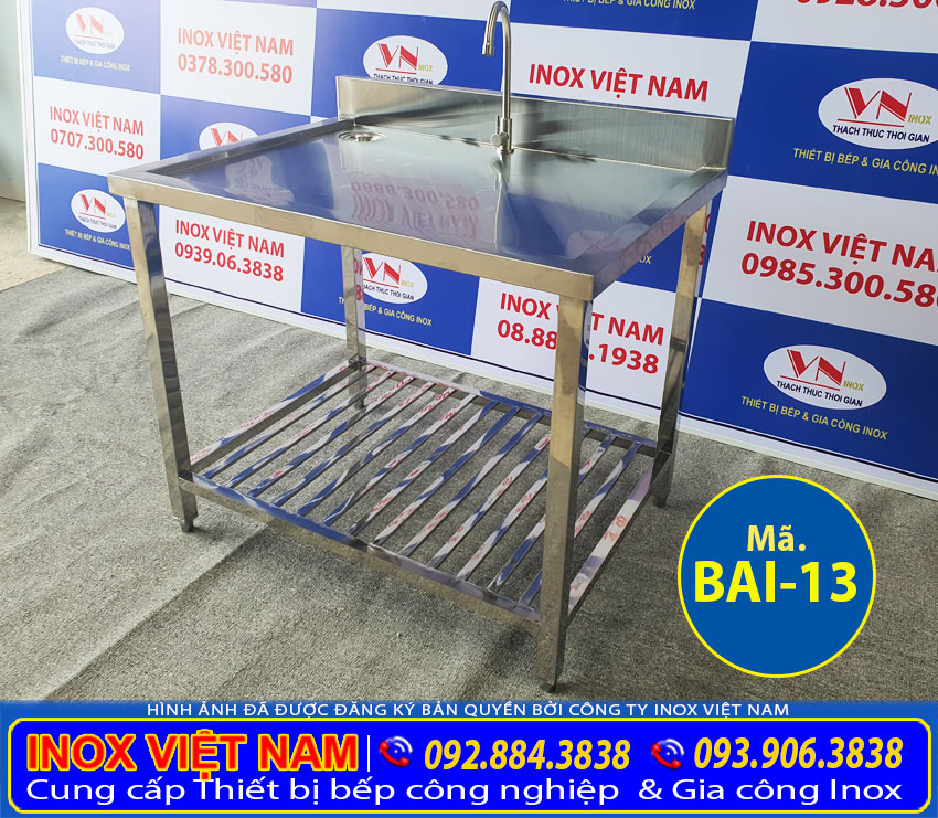 Bàn bếp inox có vòi nước và lỗ xã rác giá tốt tại Inox Việt Nam