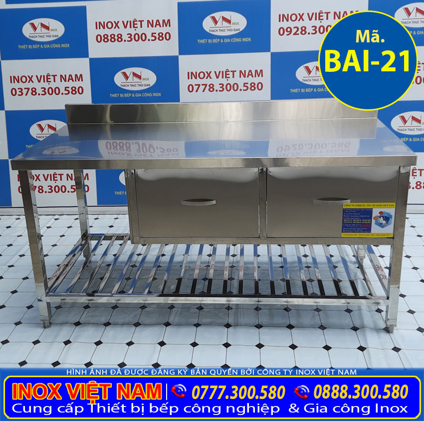 Bàn bếp inox có hộc tủ và kệ song bên dưới, bàn inox nhà bếp có hộc tủ.